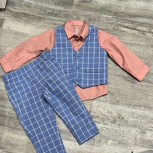 🐻 3 for $20 boys 🐻18 months suit